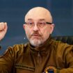 En Ukraine, Zelensky annonce remplacer son ministre de la Défense, sur fond de scandales de corruption