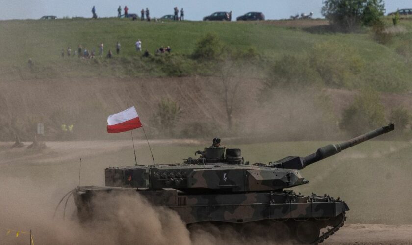 Tensions Pologne-Ukraine : la fin des livraisons d’armes, un coup dur pour Kiev ?