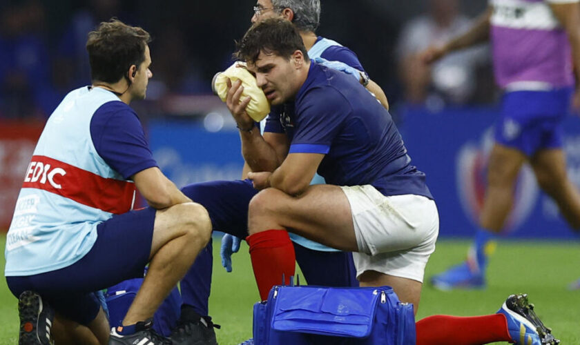 Coupe du monde de rugby : Antoine Dupont souffre d'une fracture mais reste au sein du XV de France
