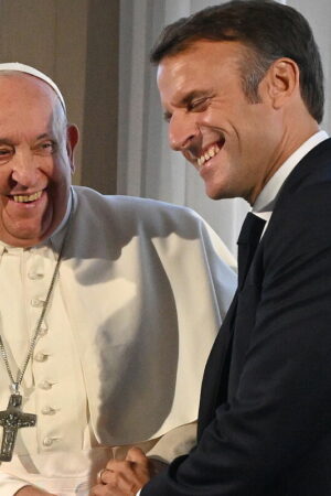 El Papa denuncia el modelo de asimilación francés, pues "provoca guetos, hostilidad e intolerancia"