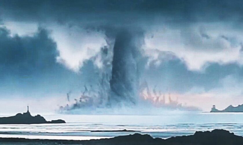 Faktencheck im Video: Extremes Unwetter: Ist dieser unglaubliche Riesen-Tornado wirklich echt?