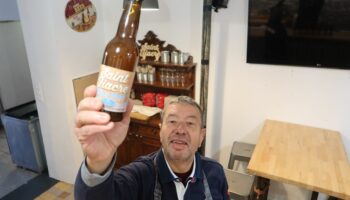Crécy-la-Chapelle : il brasse une bière avec le houblon… qui pousse sur la clôture du tennis !