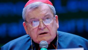 Papst Franziskus soll Raymond Leo Burke Dienstwohnung und Kardinalsgehalt entzogen haben