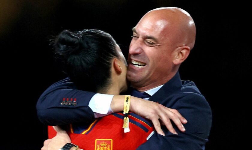 FILE PHOTO: Soccer Football - FIFA Women's World Cup Australia and New Zealand 2023 - Final - Spain v England - Stadium Australia, Sydney, Australia - August 20, 2023 Spain's Jennifer Hermoso celebrates with President of the Royal Spanish Football Federation Luis Rubiales after the match REUTERS/Hannah Mckay/File Photo