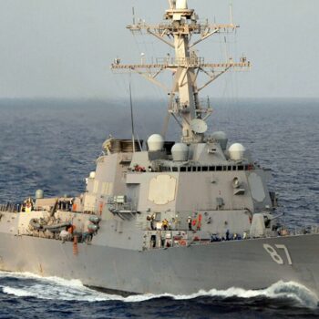Mer Rouge : l’armée américaine coule trois navires houthis, dix rebelles tués dans le bombardement