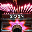 Nouvel An : sur les Champs-Élysées, le passage à 2024 sous le signe des JO de Paris