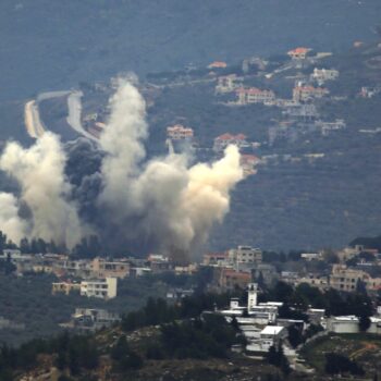Liveblog zum Krieg in Nahost: Israels Armee reagiert auf Angriffe aus Syrien und Libanon