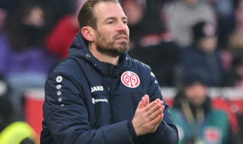 „Notwendiger Schritt“ – Mainz 05 stellt Trainer Siewert frei