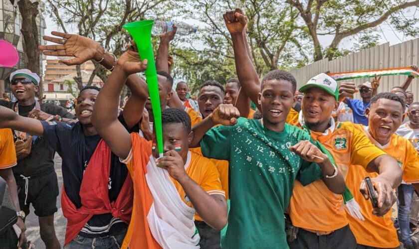 "C'est gâté !" : en Côte d'Ivoire, la liesse ne retombe pas au lendemain du sacre des Éléphants