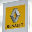 Le logo de Renault à Tokyo, le 17 janvier 2023