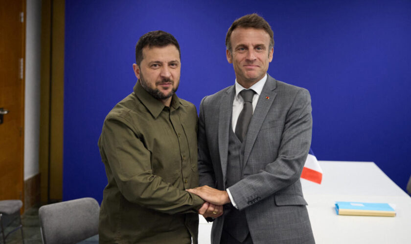 Emmanuel Macron et Volodymyr Zelensky vont signer un accord bilatéral de sécurité vendredi