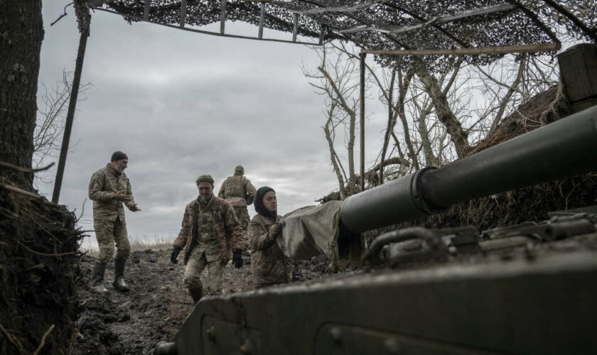 Guerre en Ukraine : des « combats acharnés » sont en cours à Avdiïvka, Kiev renforce ses troupes