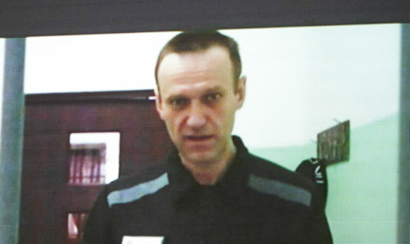 Mort d'Alexeï Navalny, en direct : Vladimir Poutine tenu pour le "seul" responsable