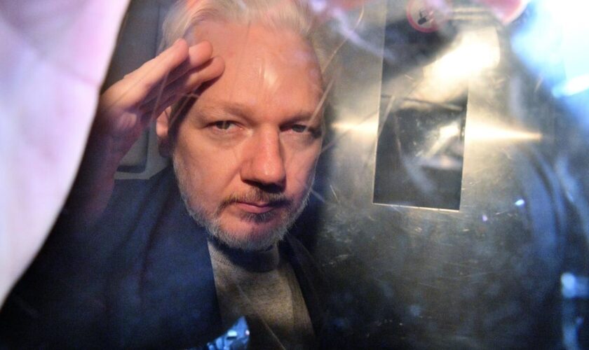 Julian Assange tente d'obtenir un dernier recours contre son extradition vers les États-Unis