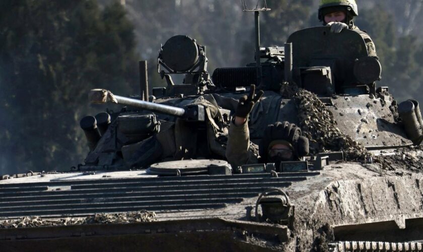 Des militaires ukrainiens dans la région de Donetsk, en Ukraine, le 17 février 2024