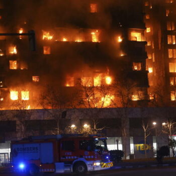 Espagne : quatre morts après l’incendie d’un immeuble de 14 étages à Valence