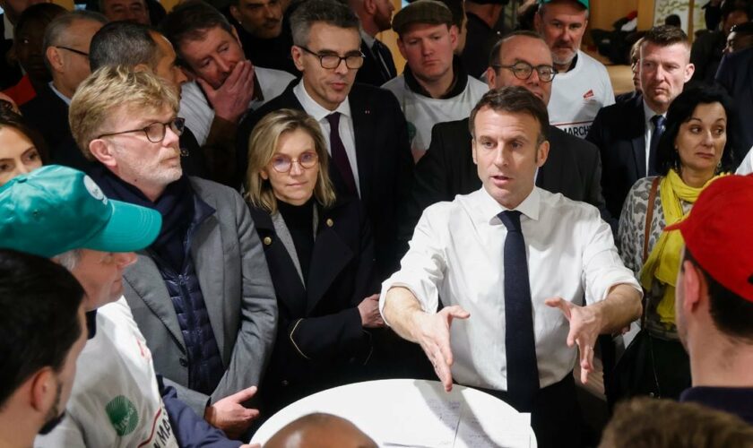 Le Président Emmanuel Macron a choisi de débattre samedi au Salon de l'Agriculture en petit comité avec des représentants de plusieurs syndicats