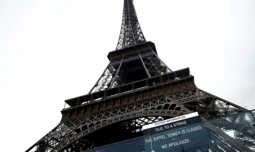 Fin de la grève à la tour Eiffel, le monument rouvrira dimanche
