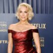 Hannah Waddingham takes cardboard purse made by her nine-year-old daughter to SAG Awards