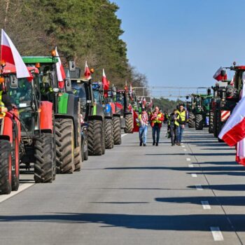 Frankfurt an der Oder: Polnische Landwirte beenden Blockade der A12