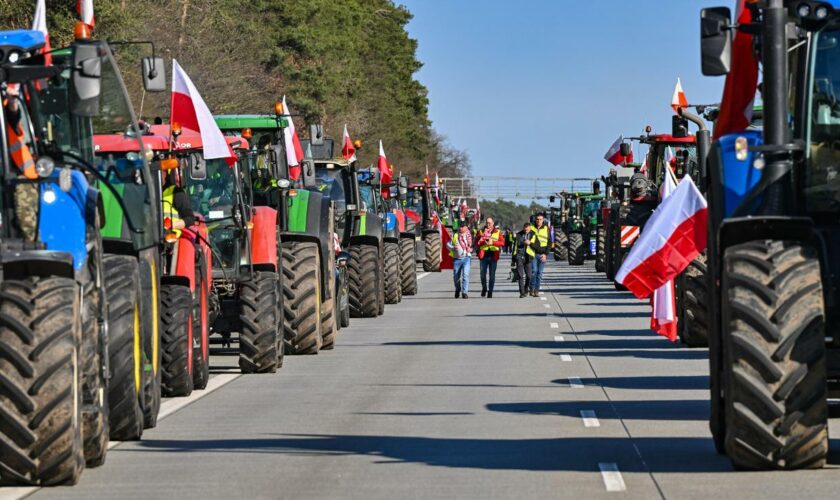 Frankfurt an der Oder: Polnische Landwirte beenden Blockade der A12