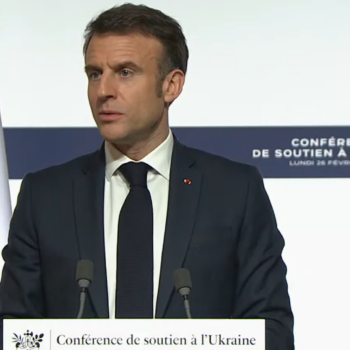 Guerre en Ukraine : l’envoi de troupes occidentales n’est « pas exclu », selon Macron