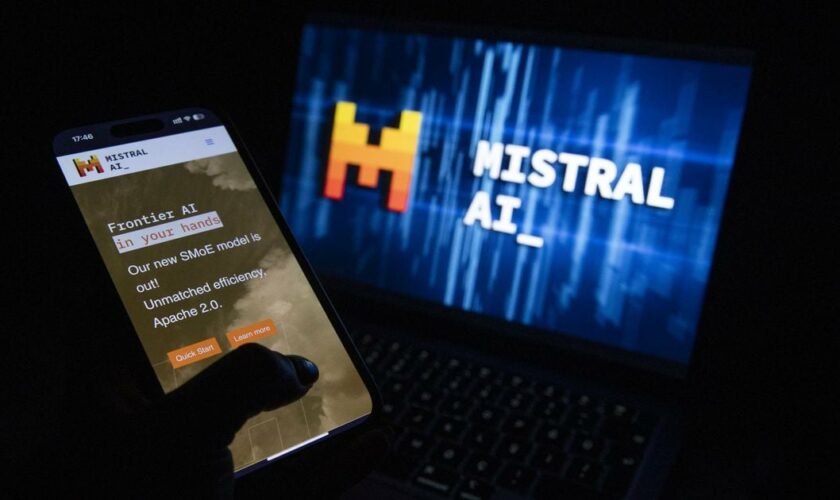 Mistral AI a conclu lundi 26 février un partenariat d'envergure avec la compagnie Microsoft, afin de diffuser son nouveau modèle, son plus puissant à ce jour et baptisé "Mistral Large".