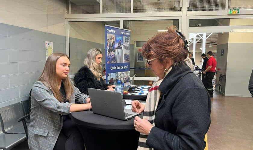 À l’aéroport Paris-Beauvais, le premier forum de l’emploi « a fait un carton plein »