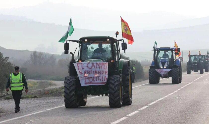 Arranca la gran protesta de los agricultores de Córdoba: así transcurren las marchas lentas