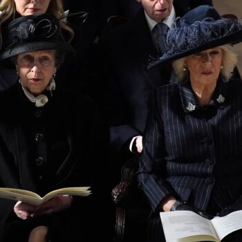El sorprendente "plantón" del príncipe de Gales en el funeral de su padrino Constantino