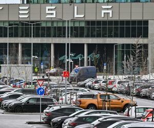 Grünheide: Tesla-Erweiterung stößt bei Bürgerbefragung auf Ablehnung