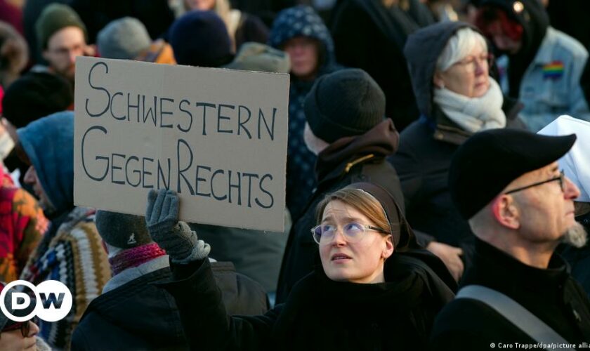 Deutschland Protest gegen Marsch der Partei Die Rechte in Pforzheim