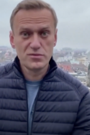 Russie : Alexeï Navalny condamné à 20 ans d’emprisonnement supplémentaire pour s’être évadé en décédant