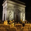 Action surprise d’agriculteurs à Paris autour de l’Arc de Triomphe et sur l’autoroute A4