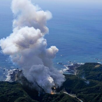 Japanischer Raketenstart endet in gewaltiger Explosion