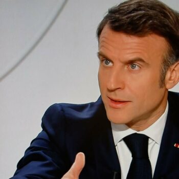 Emmanuel Macron aux 20 heures de TF1 et France 2, jeudi 14 mars 2024.