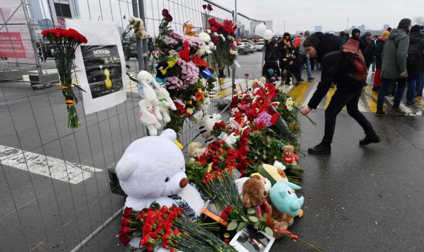 Au moins 93 morts et 11 personnes interpellées dans l’attaque terroriste à Moscou