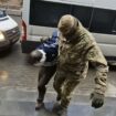 Terroranschlag auf Konzerthalle: Haftbefehle gegen zwei Verdächtige nach Anschlag in Russland