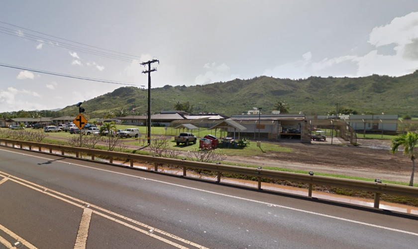 Inmate who escaped Hawaii jail, got struck by a vehicle while fleeing police has died