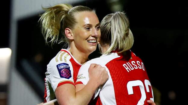 Arsenal beat Villa to reach Women's League Cup final