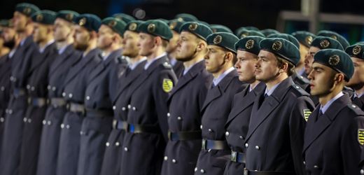 Bundeswehr: Mehr Minderjährige rekrutiert – und weniger Frauen