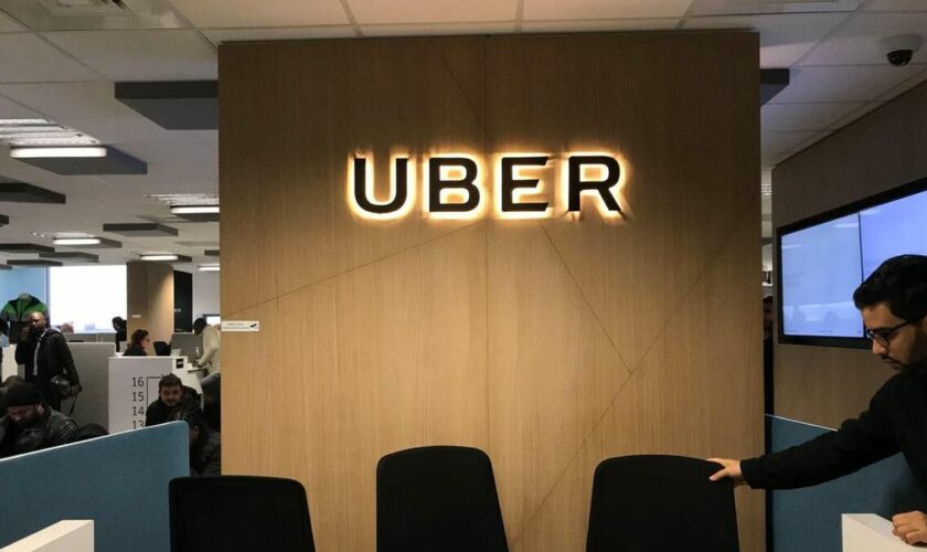 Des chauffeurs VTC occupent les locaux d’Uber à Paris : 13 interpellations