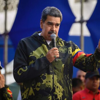 El chavismo proclama candidato a Maduro mientras inhabilita partidos y dirigentes opositores