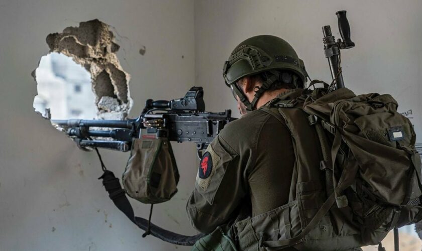 Un soldat israélien en opération dans la bande de Gaza. Photo distribuée par l'armée israélienne le 5 mars 2024