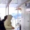 Starker Wellengang: Großer Schock: Riesenwelle überrascht Fährgäste vor Lanzarote