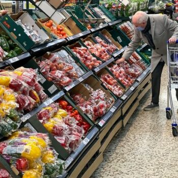 'Wild' reason supermarkets always put fruit and veg right by the front door