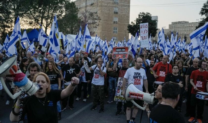Jerusalem: Zehntausende Israelis demonstrieren gegen ihre Regierung