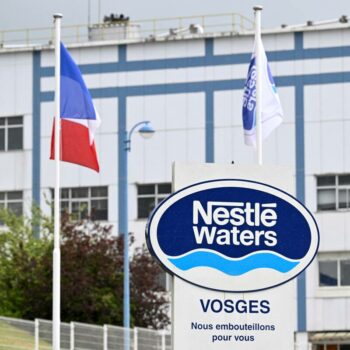 L’Anses recommande « une surveillance renforcée » des sites de captage de Nestlé