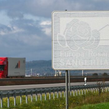 181.000 Euro für zwei Schilder – der absurde Wucher an deutschen Autobahnen