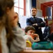 Emmanuel Macron décrète le retour aux écoles normales… du 21e siècle